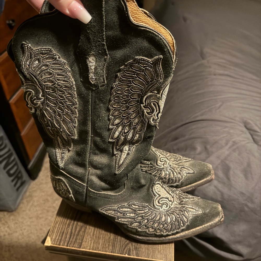 Buckle Black Heeled Boots with Intricate Embroidery